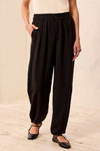 Load image into Gallery viewer, Fake Fly Flowy Pant W/ Elastic Hem-Black