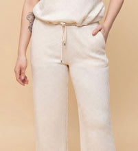 Load image into Gallery viewer, Textured Pattern White Pants
