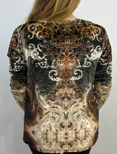 Load image into Gallery viewer, Velour 3/4 Sleeve Top
